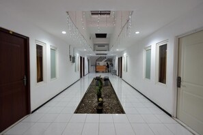 Interior - RedDoorz near Plaza Simpang Lima (Semarang)