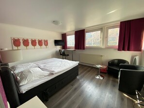 In-room safe, cribs/infant beds, free WiFi, bed sheets