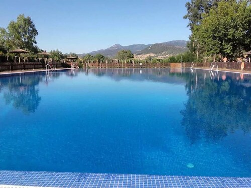 5-15 majoituspaikkaa Alcornocales luonnonpuistossa, Cadiz, Andalucia Espanja