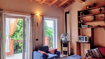 Télévision, livres, chaßne hi-fi