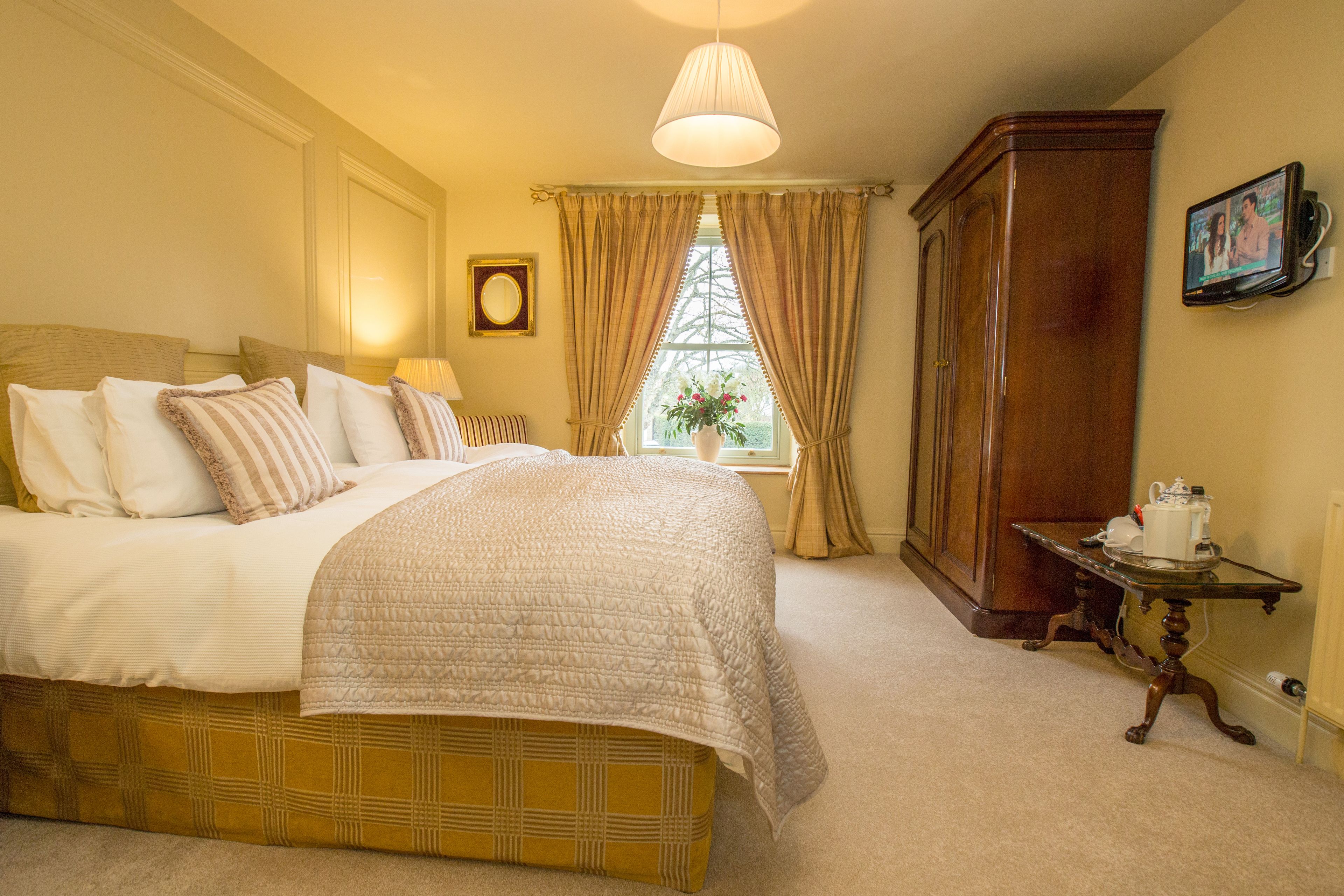 Egyptian cotton sheets, premium bedding, individually decorated