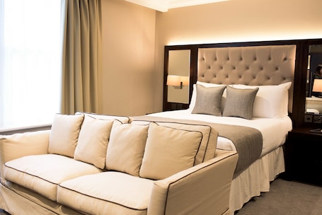 The County Aparthotel