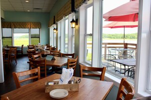 Dinner served, seafood