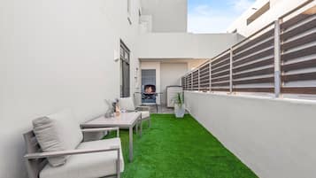 Apartment (1 Bedroom) | Front of property