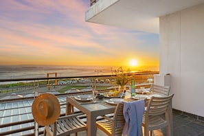 Apartment (3 Bedrooms) | Front of property