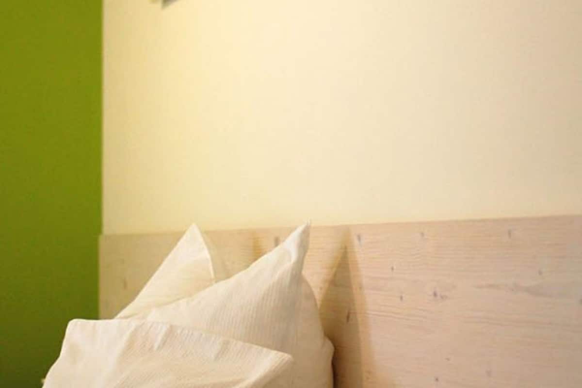 desk, iron/ironing board, free wifi