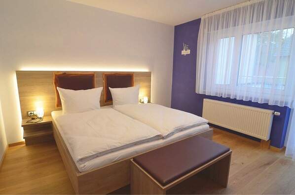 Desk, iron/ironing board, free WiFi