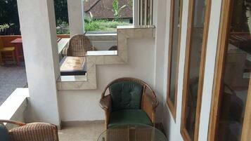 Economy Triple Room | Terrace/patio