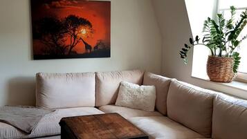 Apartemen, 1 Tempat Tidur Double, Bebas Asap Rokok ((highchair,child travel bed-surcharge) | Area keluarga | TV layar datar