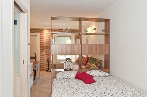 Studio, 1 Queen Bed