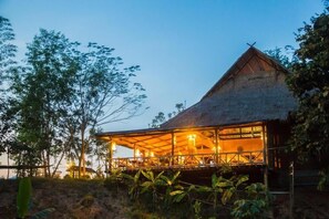 บริเวณภายนอก