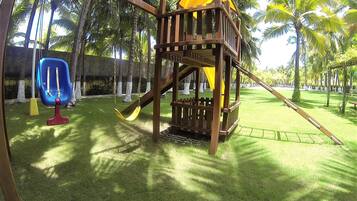 Children’s play area – outdoor