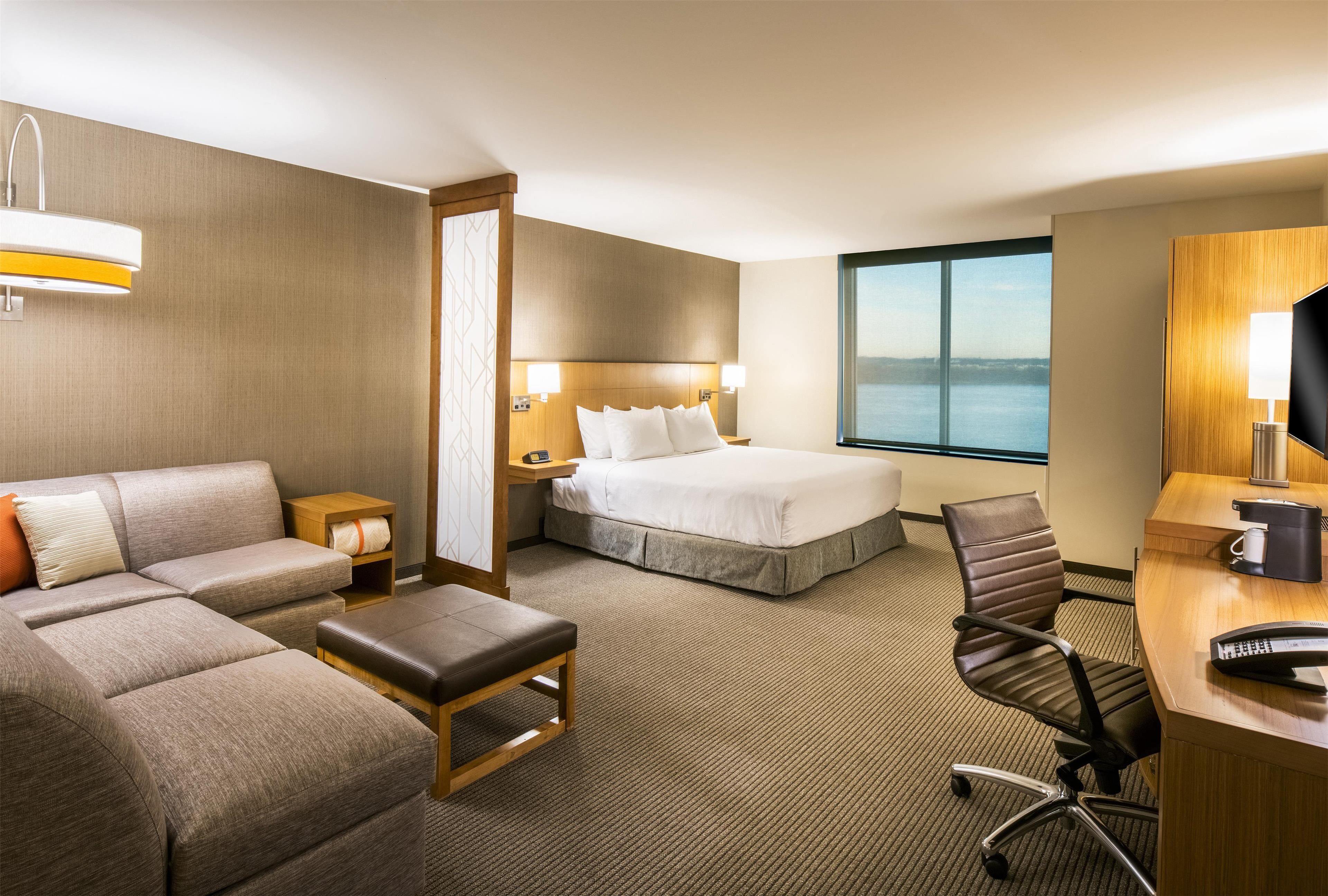 premium bedding, down duvets, pillow-top beds, desk