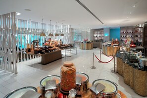 Daily buffet breakfast (JOD 16 per person)