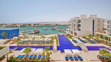 Suite (PRINCE) | Pool