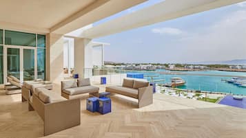 Royal Suite | 1 bedroom, minibar, in-room safe, desk