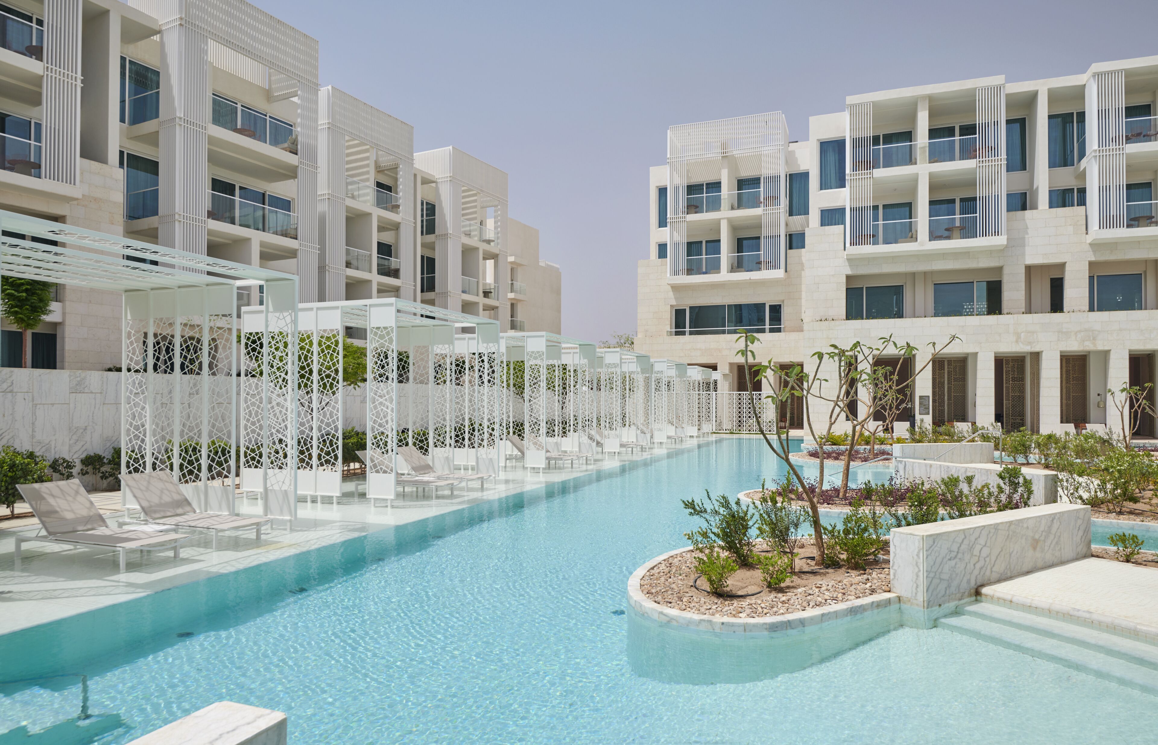 المنشأة من الخارج