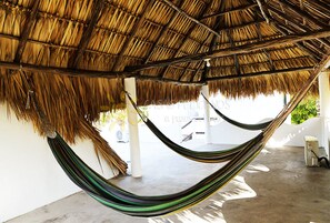 Design-Haus, Mehrere Betten, Nichtraucher (Casa Pelicanos 3) | Wohnbereich | Flachbildfernseher