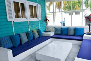 Hus – comfort, flere senger, ikke-røyk (Casa Pelicanos 2) | Oppholdsrom | Flatskjerm-TV