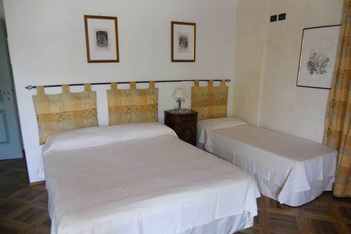 Triple Room