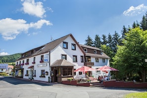 Front of property - Hotel Berghof Wasserkuppe und Gästehaus Fuldaquelle (Gersfeld)
