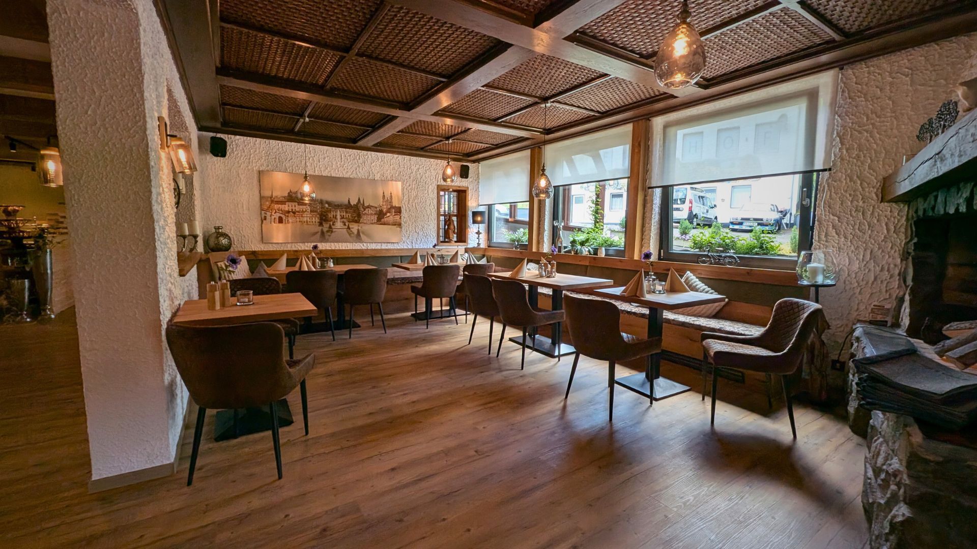 Se sirven almuerzos y cenas, cocina alemana