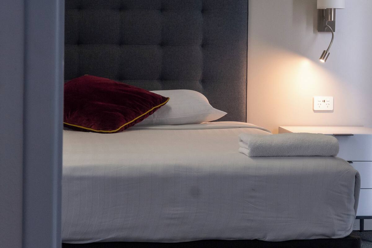 Deluxe Family Room | Premium bedding, desk, blackout drapes, free WiFi