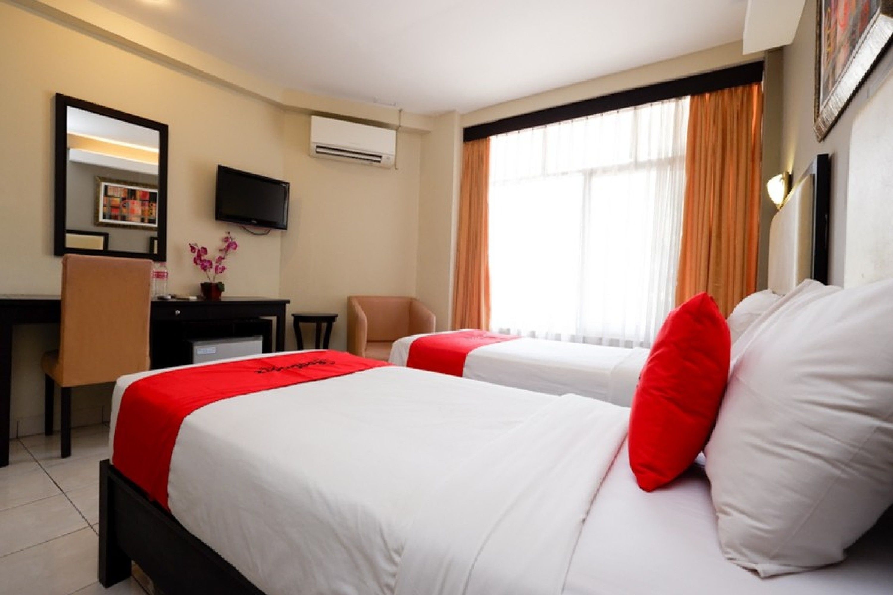 Foto - RedDoorz Plus @ Singosari Raya