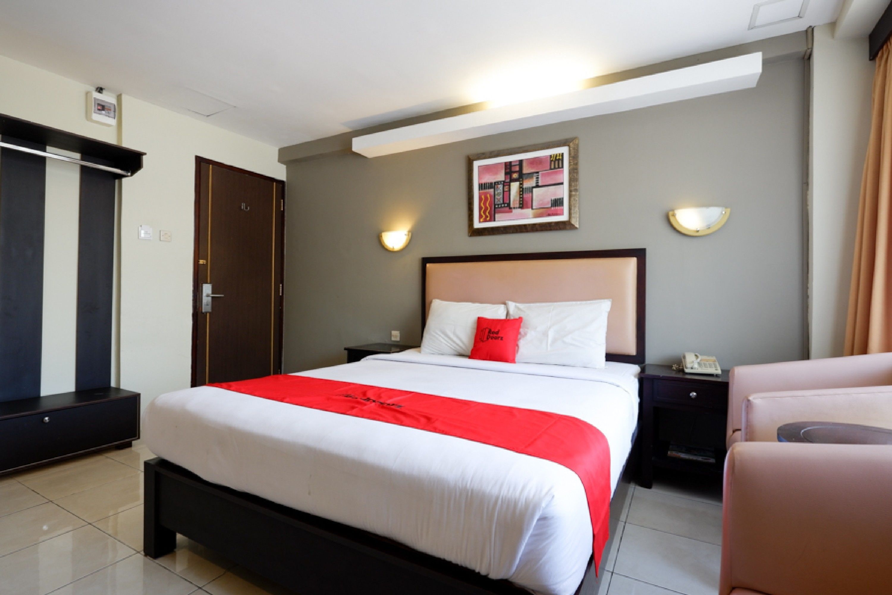 Foto - RedDoorz Plus @ Singosari Raya