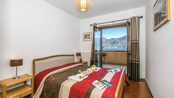 4 chambres, fer et planche Ă repasser, Wi-Fi, draps fournis