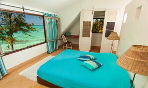 4 bedrooms, in-room safe, iron/ironing board, free WiFi