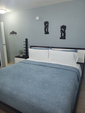 Deluxe Apartment, 1 Bedroom, Non Smoking | 2 bedrooms, individually decorated, individually furnished