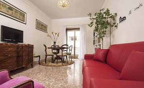 Smart TV, books, stereo - Rome: Apartment Da Bebo near Vatican City (Roma)