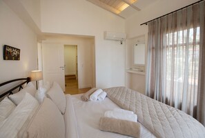 6 bedrooms, in-room safe, desk, soundproofing