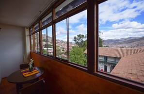 TV connectée de 43 pouces avec chaînes numériques, télévision, Netflix