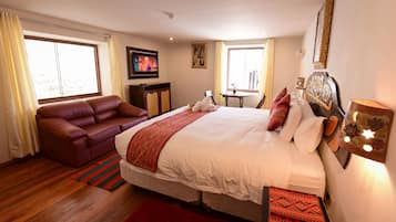 Superior Double Room, 1 King Bed, Private Bathroom | In-room safe, desk, blackout drapes, iron/ironing board