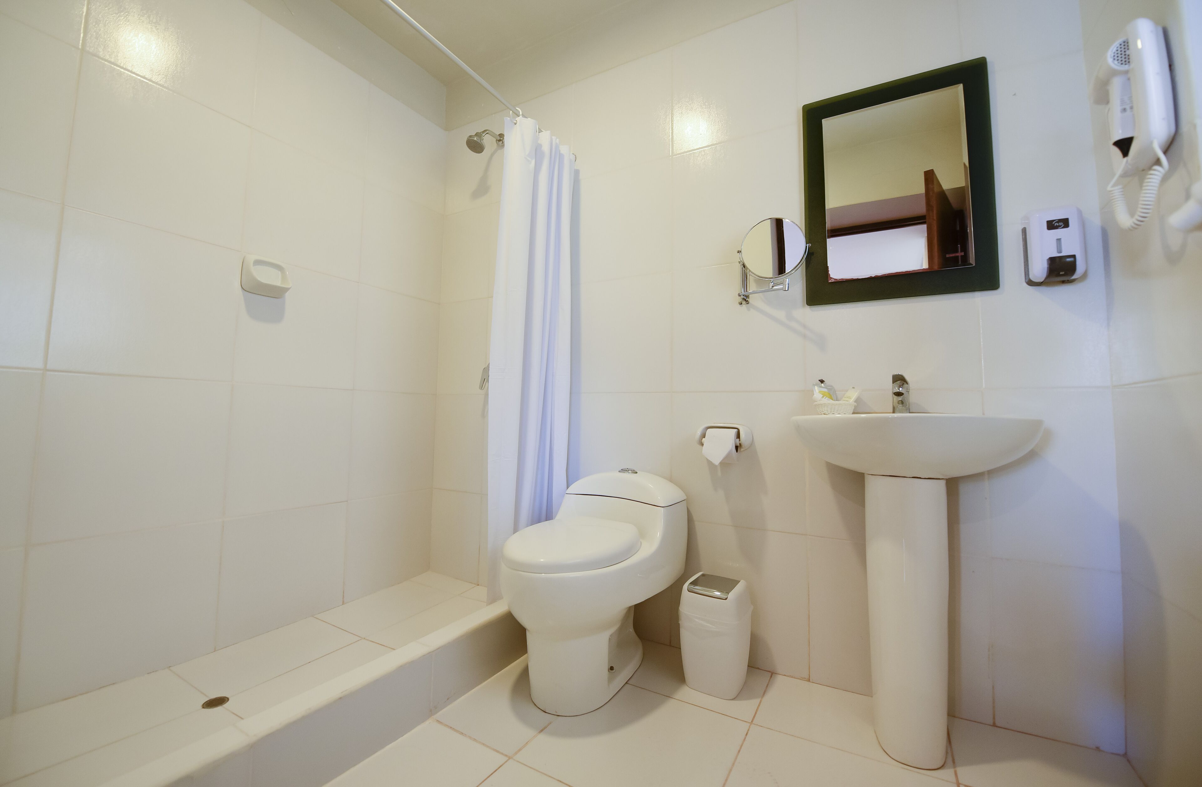 shower, free toiletries, hair dryer, slippers