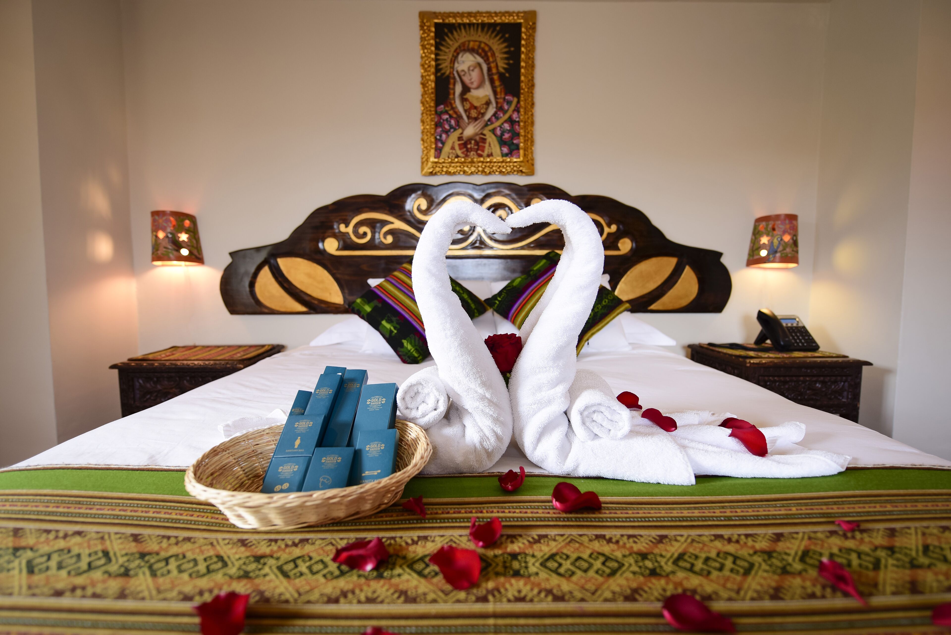 클래식 더블룸, 퀸사이즈침대 1개, 전용 욕실 | 객실 내 금고, 책상, 암막 커튼, 다리미/다리미판