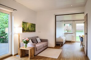 Comfort Double Room, Non Smoking | Desk, free WiFi, bed sheets - Landhotel Grashof (Kalbach)