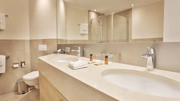 Premium Double Room Single Use, 1 Double Bed (2 mattresses) | Bathroom amenities