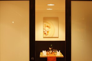 Ducha, artículos de higiene personal gratuitos y secador de pelo