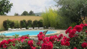 Seasonal outdoor pool