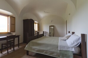 Desk, blackout curtains, free WiFi, bed sheets