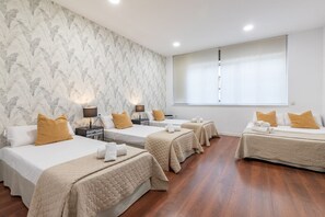 2 bedrooms, in-room safe, desk, iron/ironing board