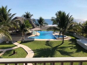 Zimmer, Mehrere Betten, Nichtraucher | Blick auf den Innenhof