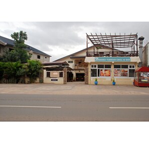 Front of property - Afrikiko Turkish Restaurant & Guesthouse (Accra)