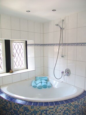 Deep-soaking bathtub - Bella Citta Veccia (Limburg an der Lahn)