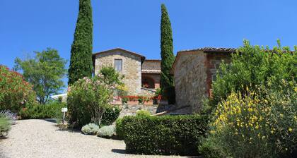 Geräumiges Luxusappartement im Chianti, Pool, Concierge, Wein- und Cocktailbar, kostenloses WLAN, siehe VIDEO!