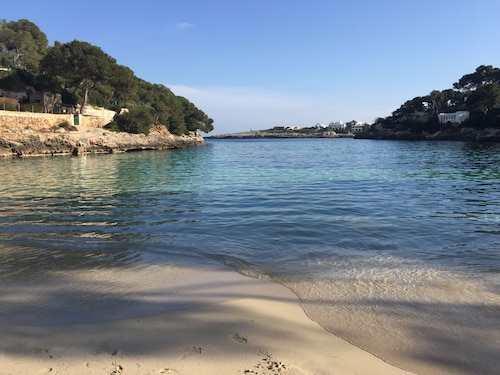 House for 8 people (4 bedrooms) with swimming pool and superb view of the marina