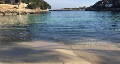 House for 8 people (4 bedrooms) with swimming pool and superb view of the marina